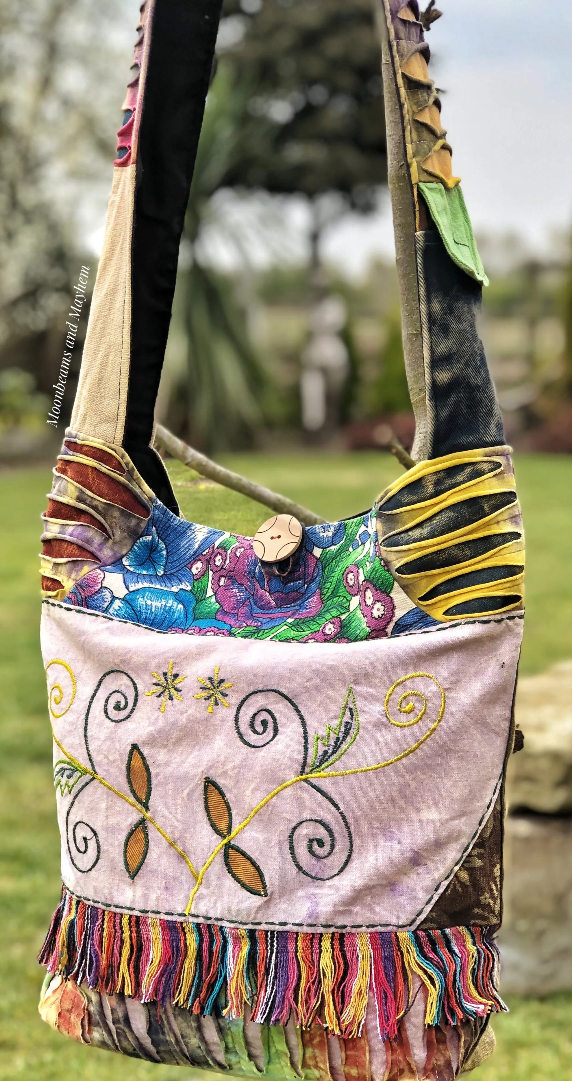 LAVENDER FREEDOM SHOULDER BAG