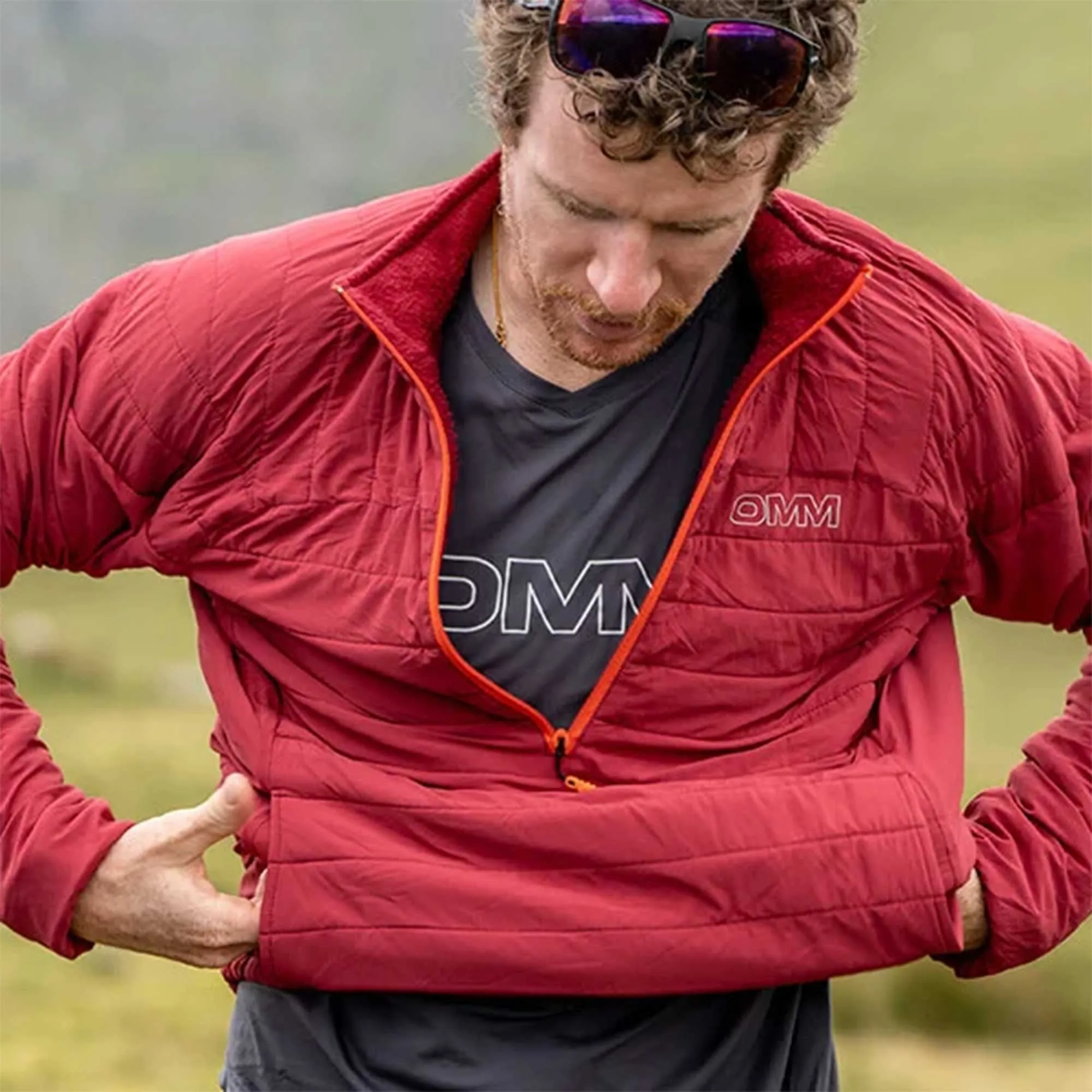 OMM  Mountain Core Smock Dark Red